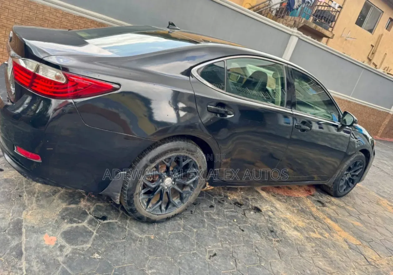 Lexus ES 2014 Black
