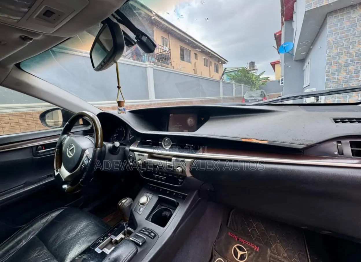 Lexus ES 2014 Black