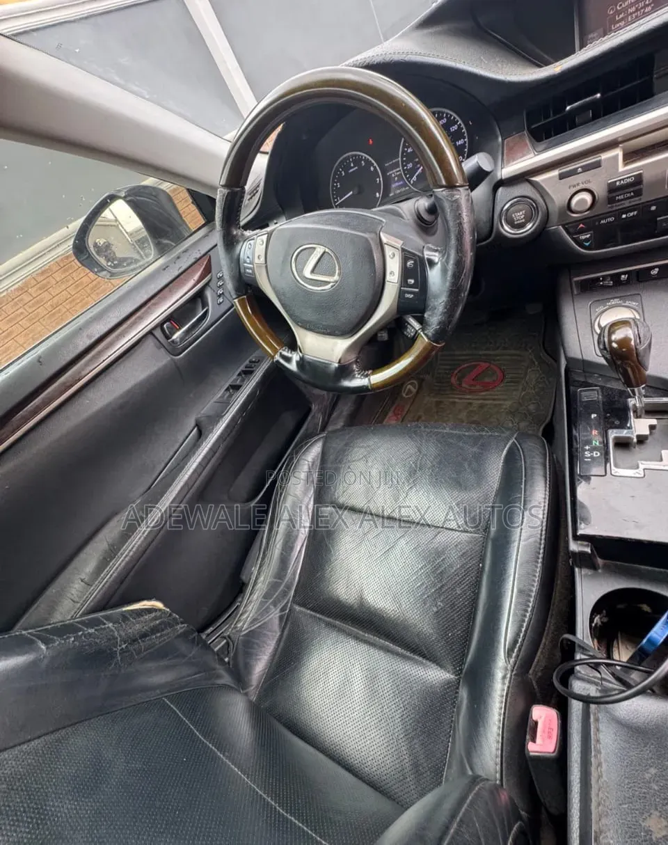 Lexus ES 2014 Black