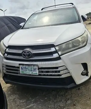 Toyota Highlander Limited Platinum V6 4x2 (3.5L 6cyl 6A) 2016 White