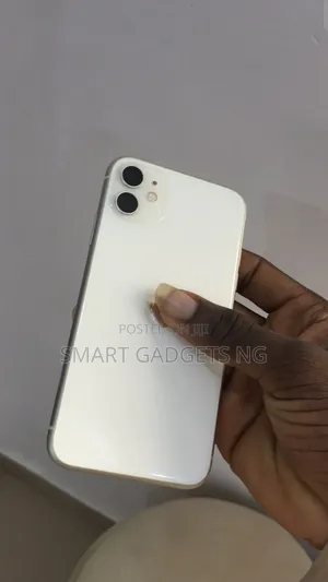 Apple iPhone 11 64 GB White