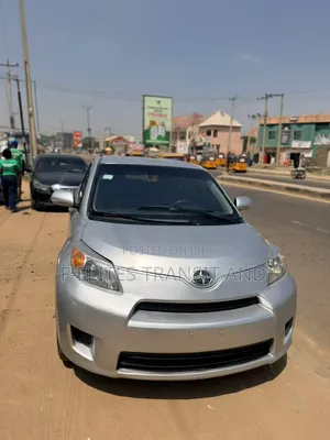 Scion xD Base 2014 Silver