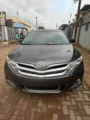 Toyota Venza XLE 2016 Gray