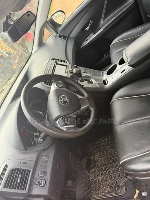 Toyota Venza XLE 2016 Gray