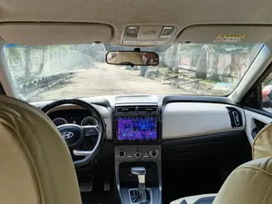Hyundai Creta 2022 Red