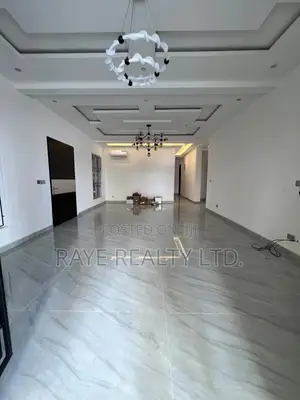 3bdrm Apartment in Lekki Phase 1 for sale