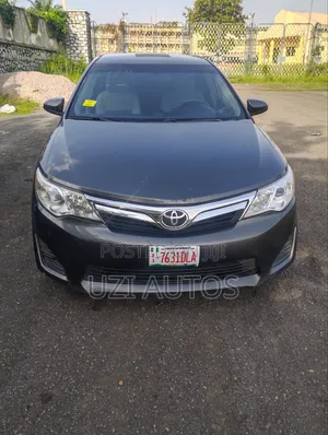 Toyota Camry LE 4dr Sedan (2.5L 4cyl 6A) 2013 Gray
