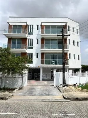 2bdrm Apartment in Lekki Phase 1 for sale