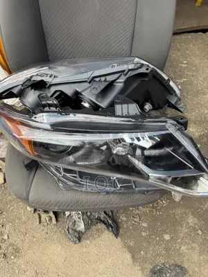 Headlamp for Toyota Venza Black Face Spray