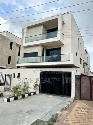 5bdrm Apartment in Lekki Phase 1 for sale