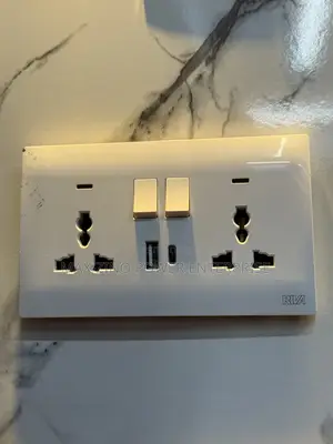 13a Double Socket With USB and Type-C