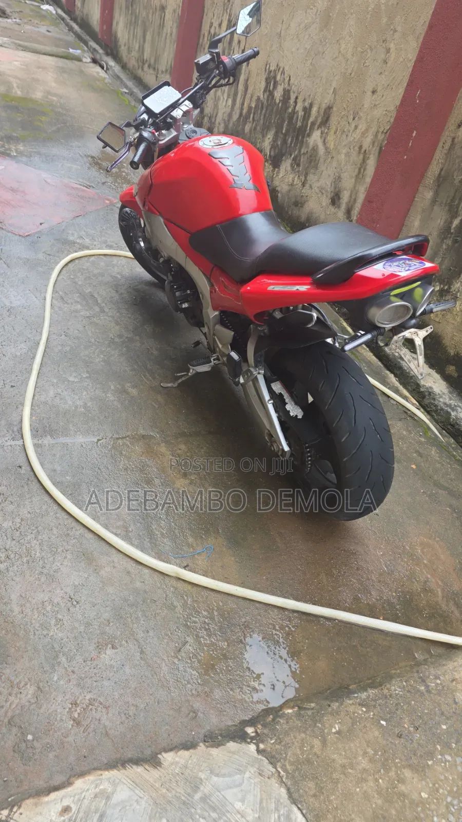 Suzuki GSX-R 2012 Red