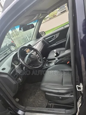 Mercedes-Benz GLK-Class 2011 Blue
