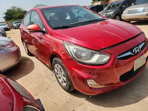 Hyundai Accent GLS 2013 Maroon