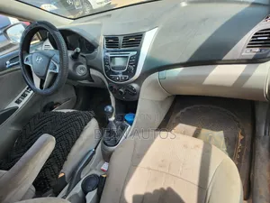Hyundai Accent GLS 2013 Maroon