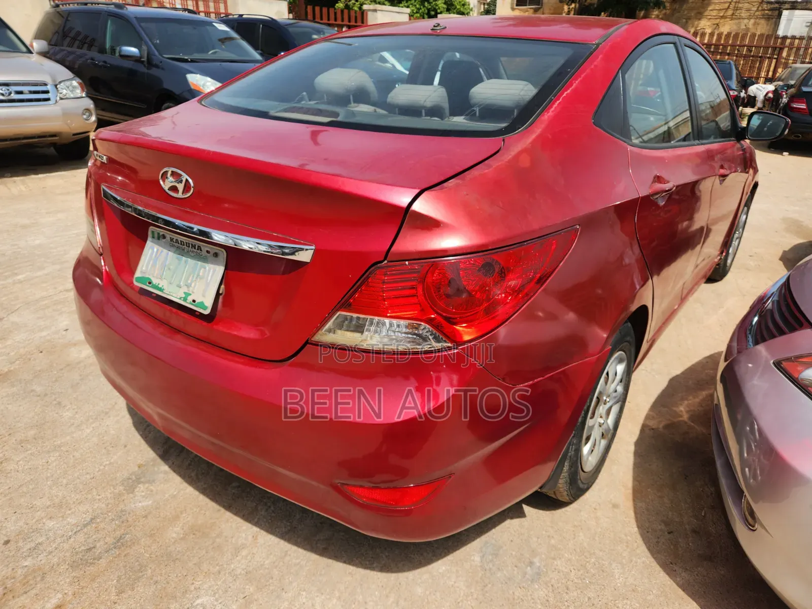 Hyundai Accent GLS 2013 Maroon