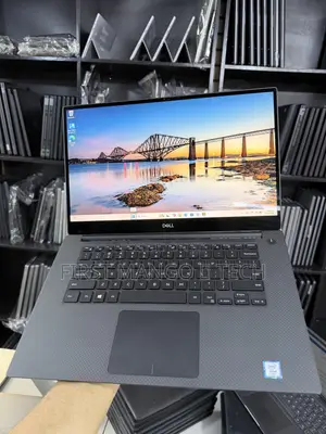 Laptop Dell Precision 5540 16GB Intel Xeon SSD 512GB