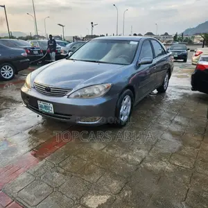 Toyota Camry 2004 Gray