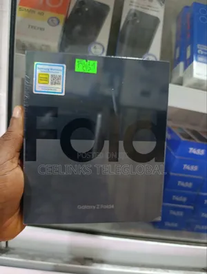 New Samsung Galaxy Z Fold4 512 GB Black