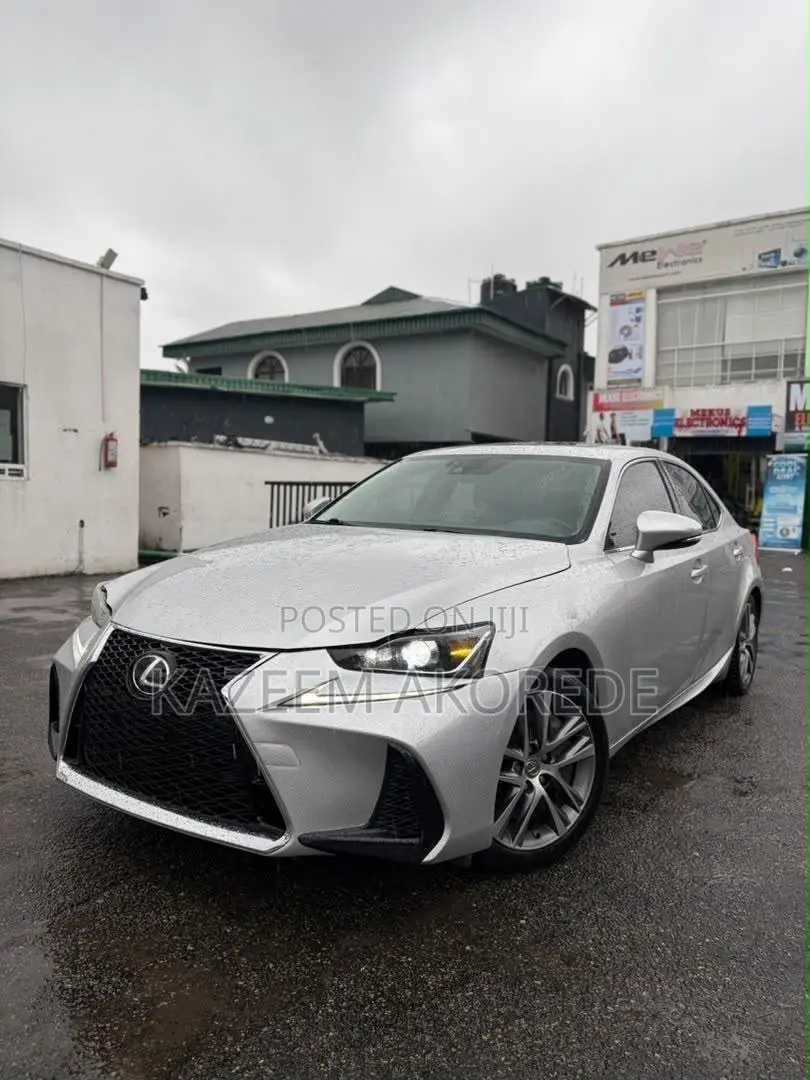 Lexus IS 300 AWD 2018 Silver