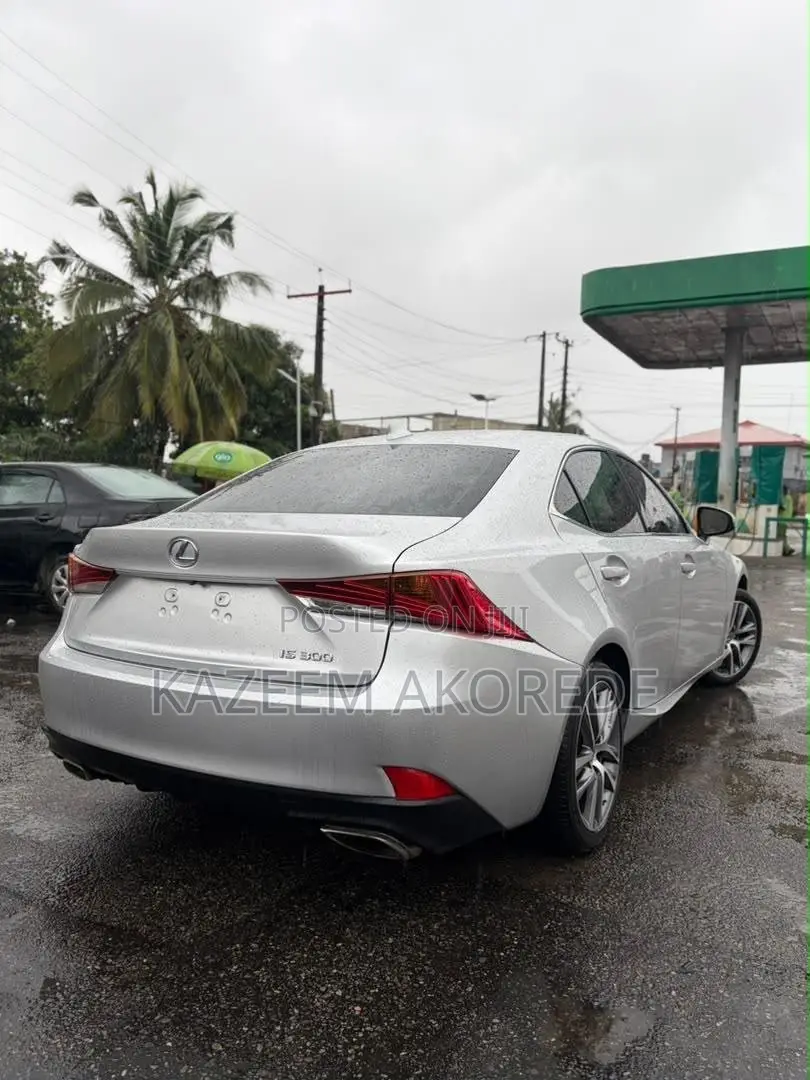 Lexus IS 300 AWD 2018 Silver