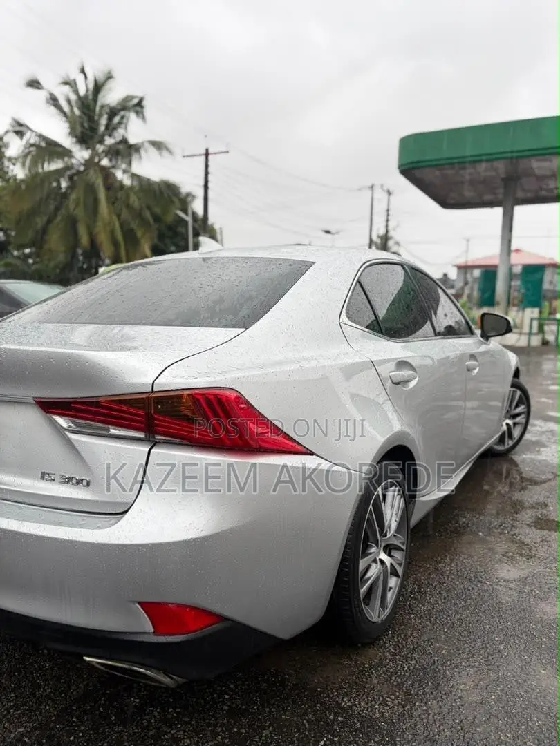 Lexus IS 300 AWD 2018 Silver