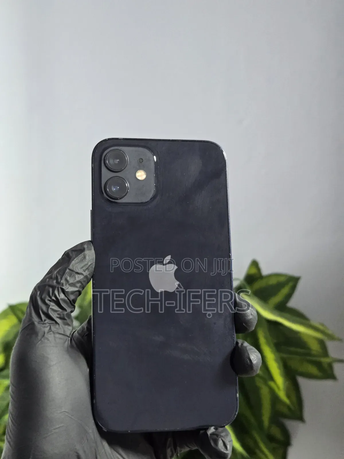 Apple iPhone 12 64 GB