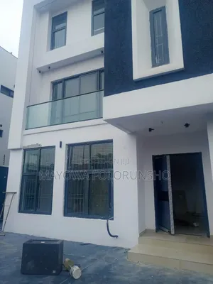 5bdrm Duplex in Osapa London for rent