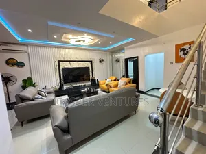 Sspacious & Serviced 3bed Duplex