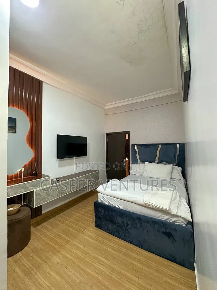 Sspacious & Serviced 3bed Duplex