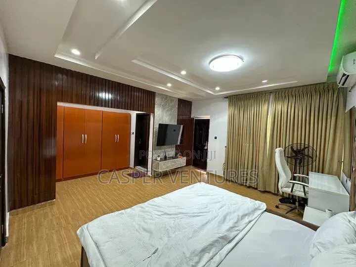 Sspacious & Serviced 3bed Duplex