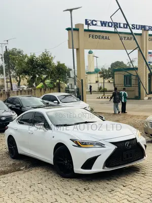 Lexus ES 350 F Sport FWD 2019 White