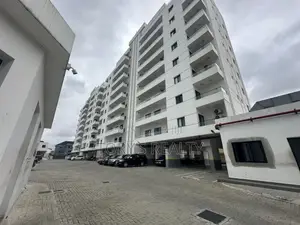 4bdrm Apartment in Banana Island for rent