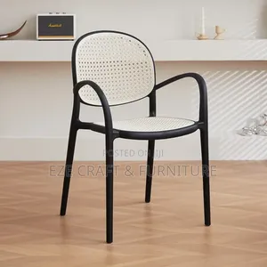 Italian Luxury Plastic Dining Chair