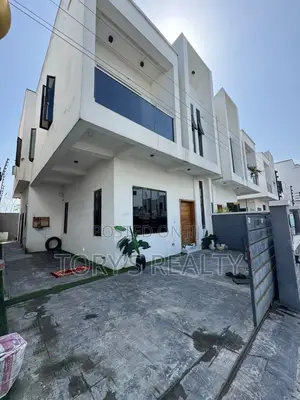 4bdrm Duplex in Lekki Phase 2 for rent