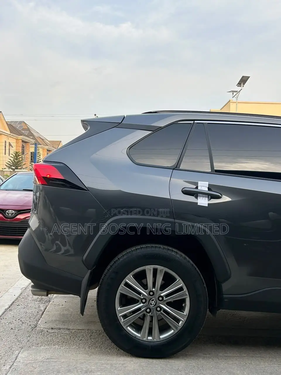 Toyota RAV4 XLE AWD 2019 Gray