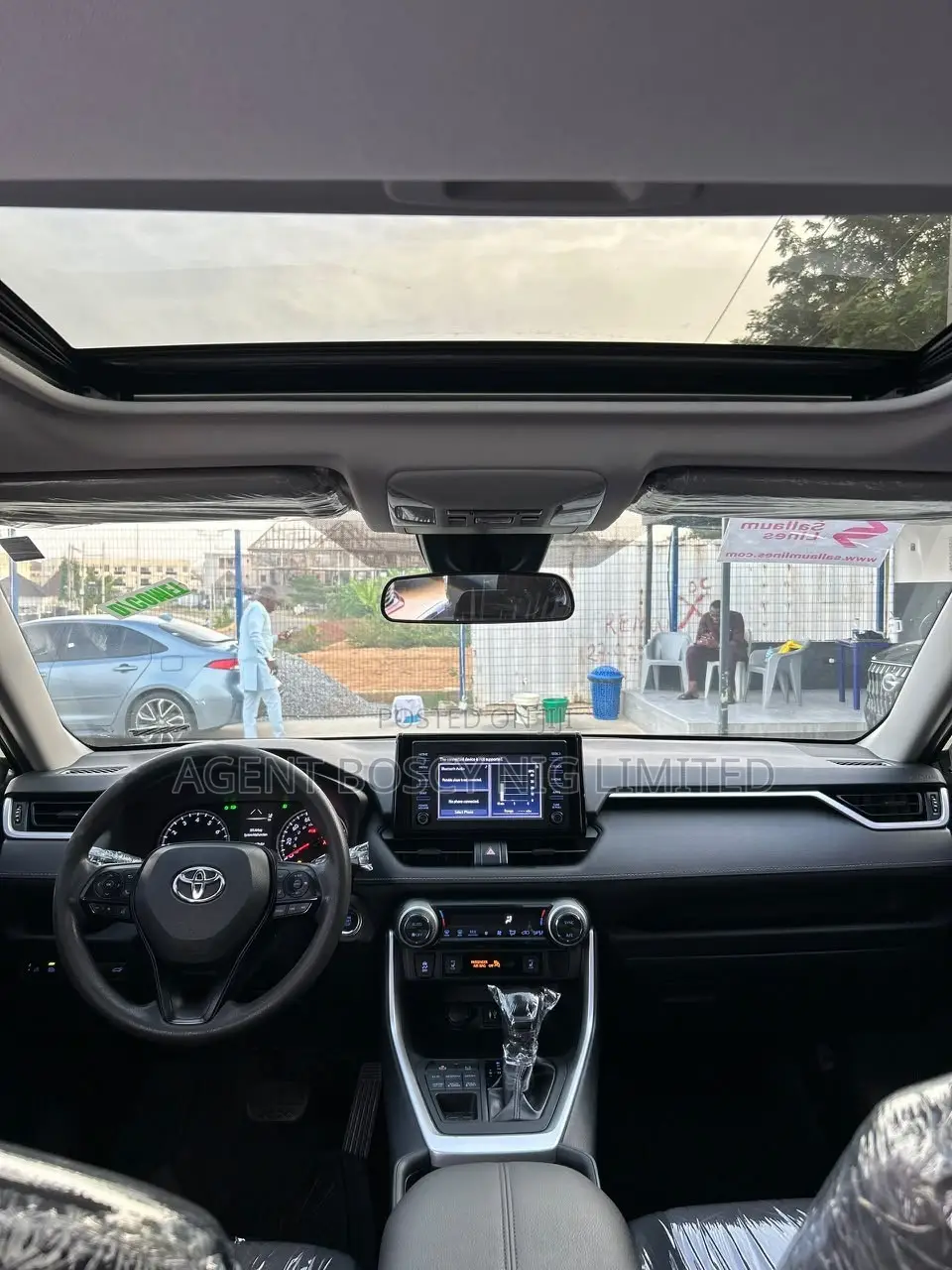 Toyota RAV4 XLE AWD 2019 Gray