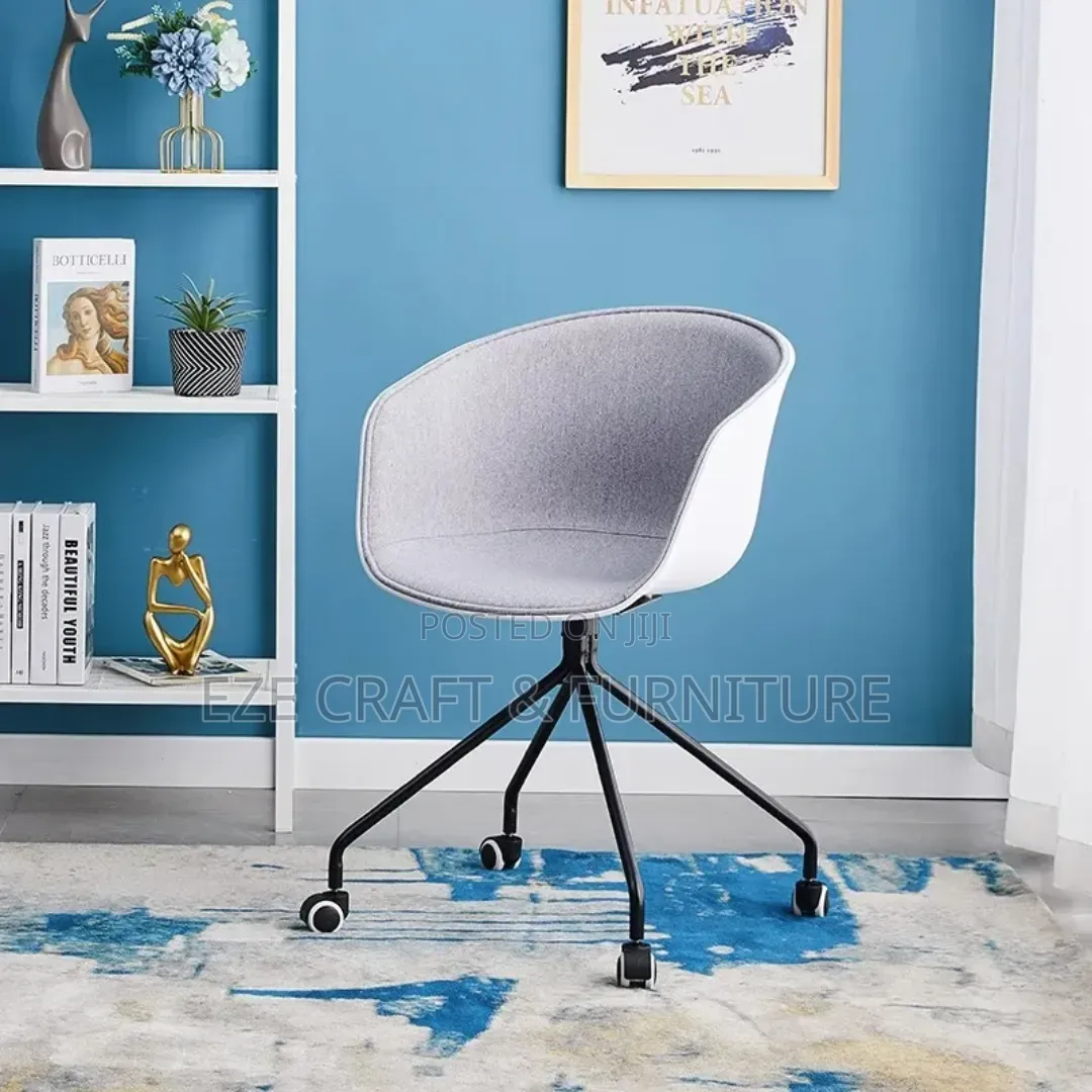 Swivel Resturant Chair