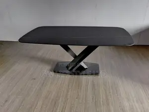 Modern Dining Table / Sleek Center Table for Family Meals