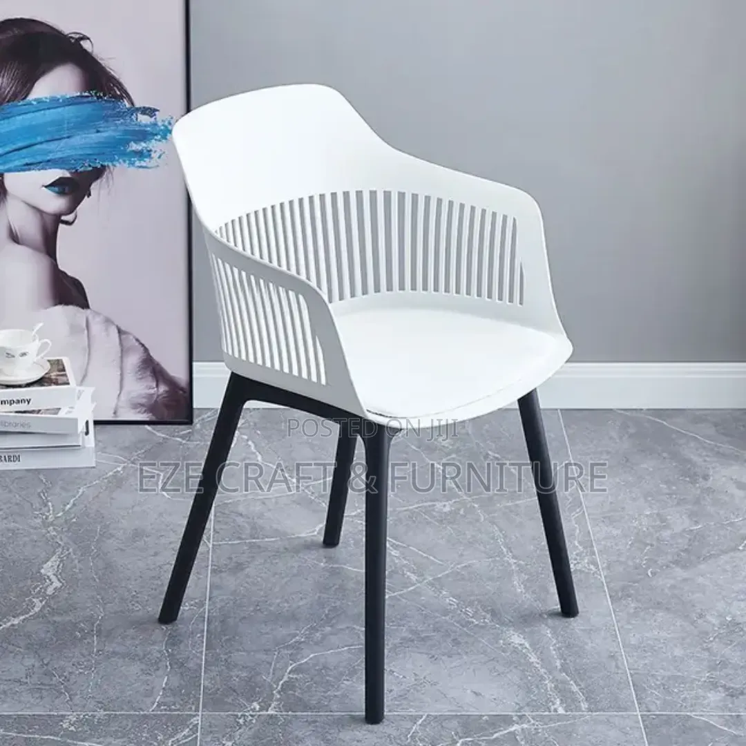 Nordic Sleek Resturant Chair