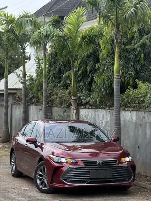 Toyota Avalon XSE 2020 Red