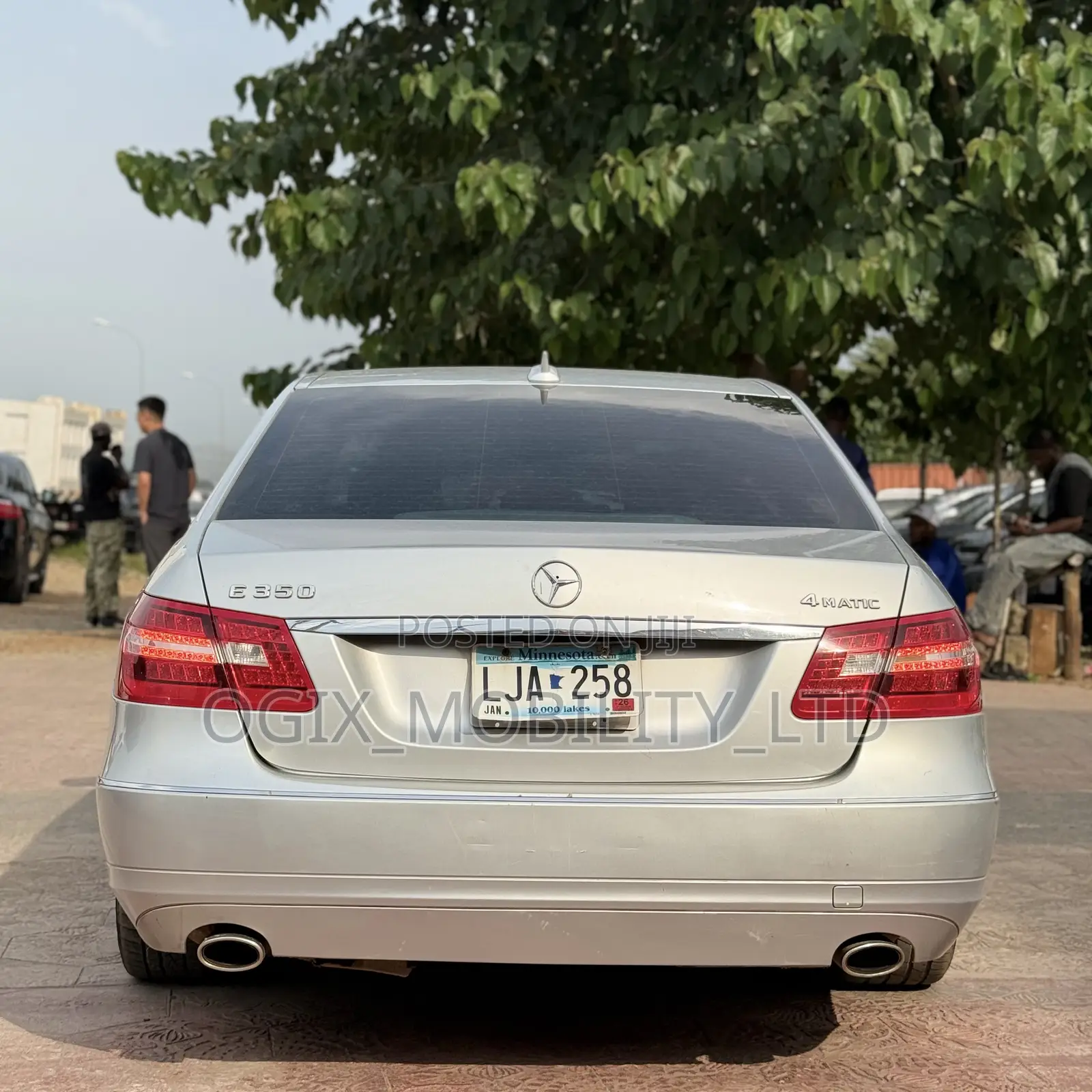 Mercedes-Benz E350 2011 Silver