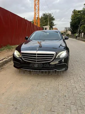 Mercedes-Benz E300 2017 Black
