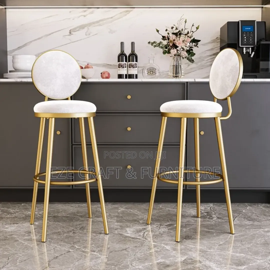 Moon Backrest Royal Bar Stool
