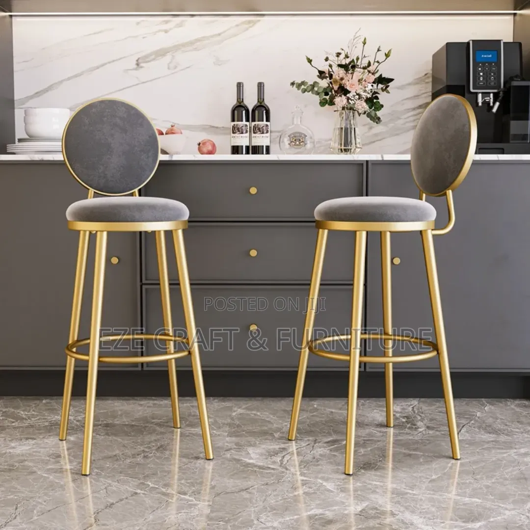 Moon Backrest Royal Bar Stool