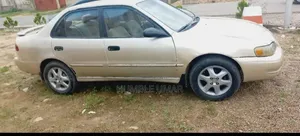 Toyota Corolla Sedan 1999 Gold