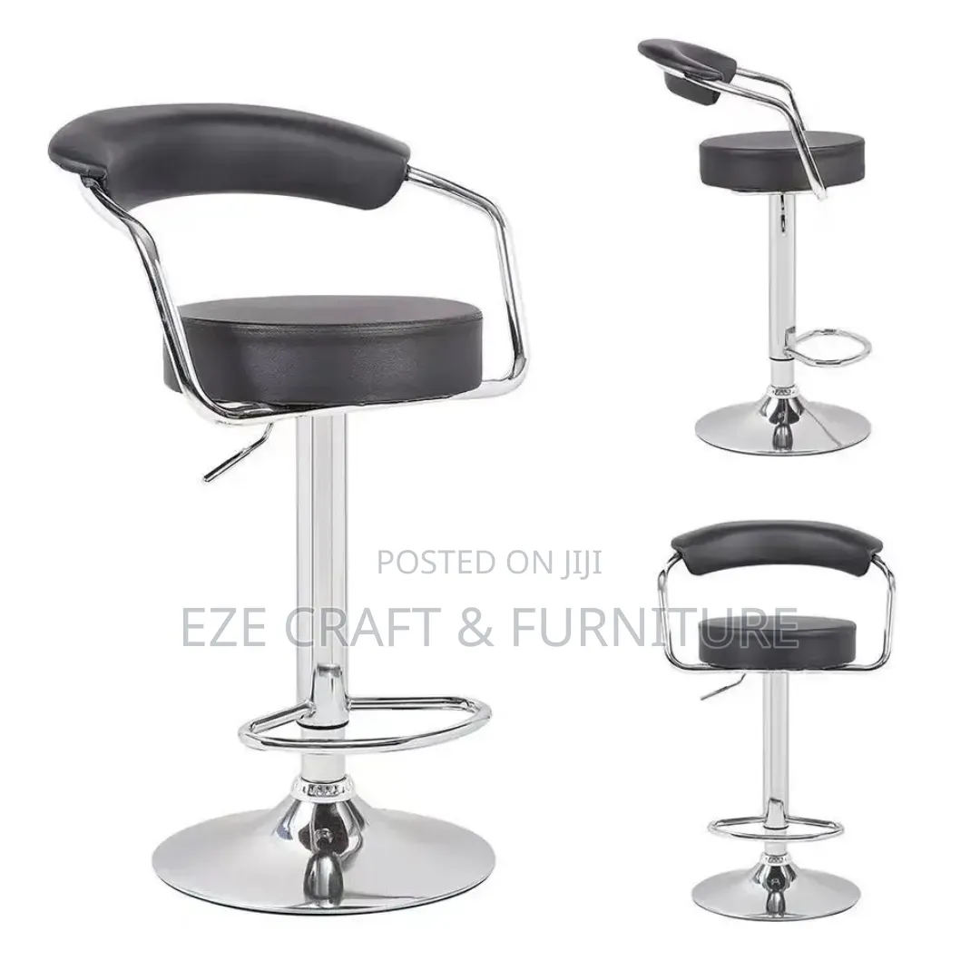 Round Cushion Bar Stool
