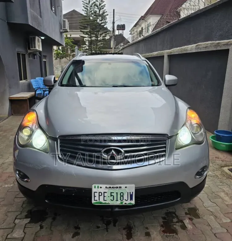 Infiniti FX35 2012 Silver