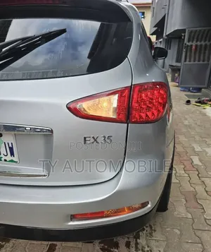 Infiniti FX35 2012 Silver