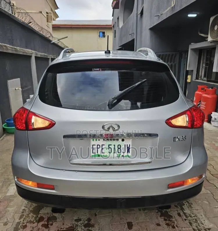 Infiniti FX35 2012 Silver